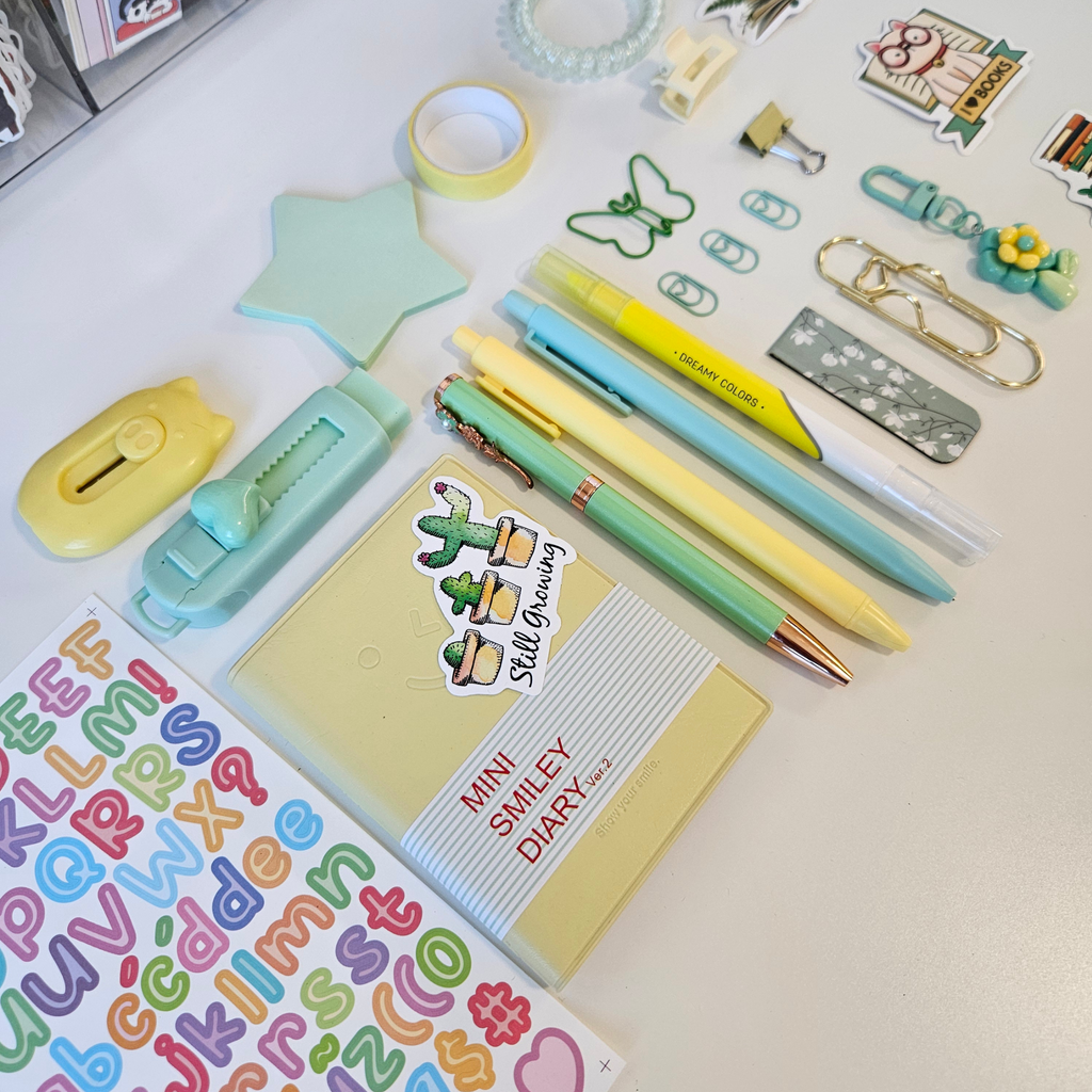 🌈 Multicolor Mini Bookish Bundle