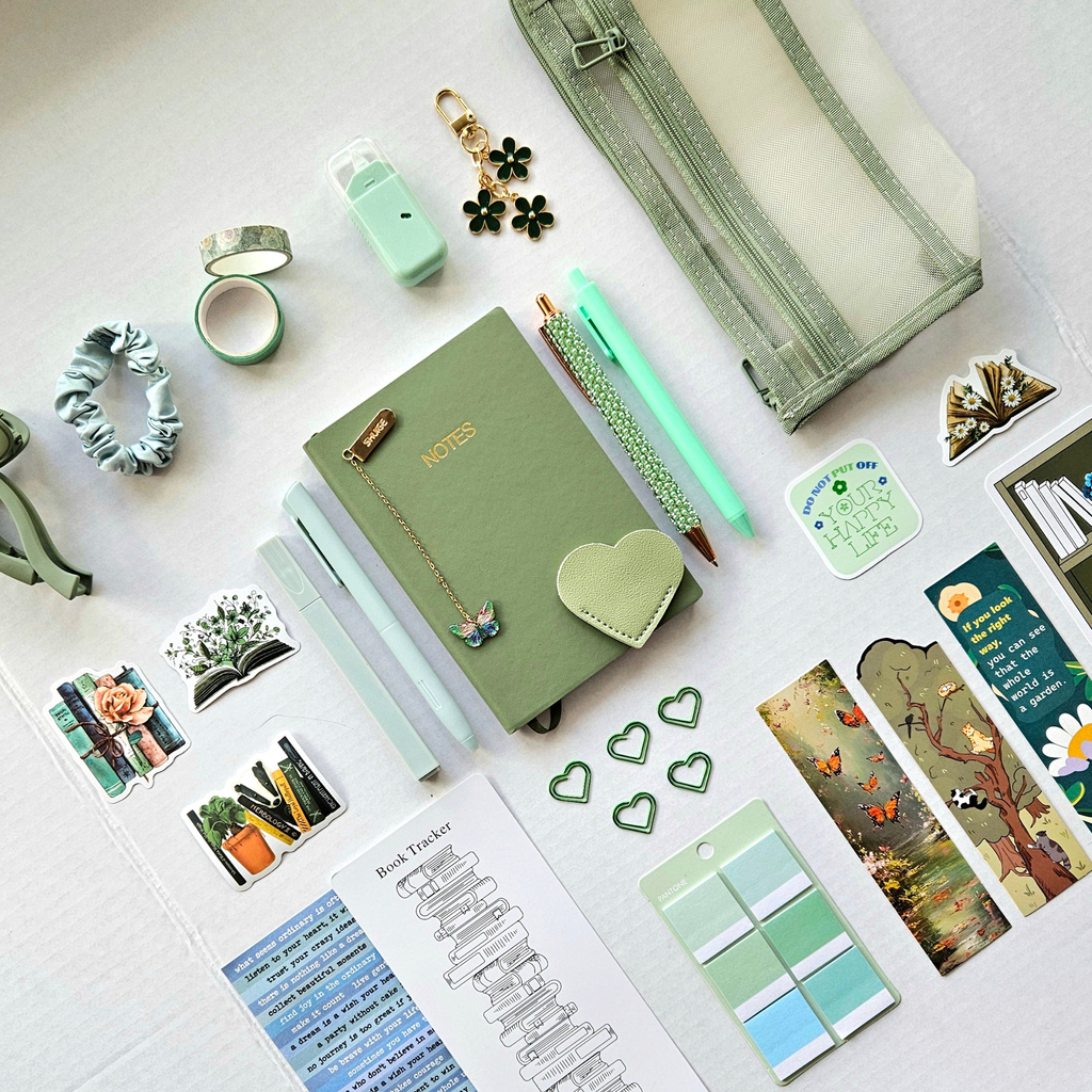 🌿 Calm Green Reader – Classic Bookish Bundle