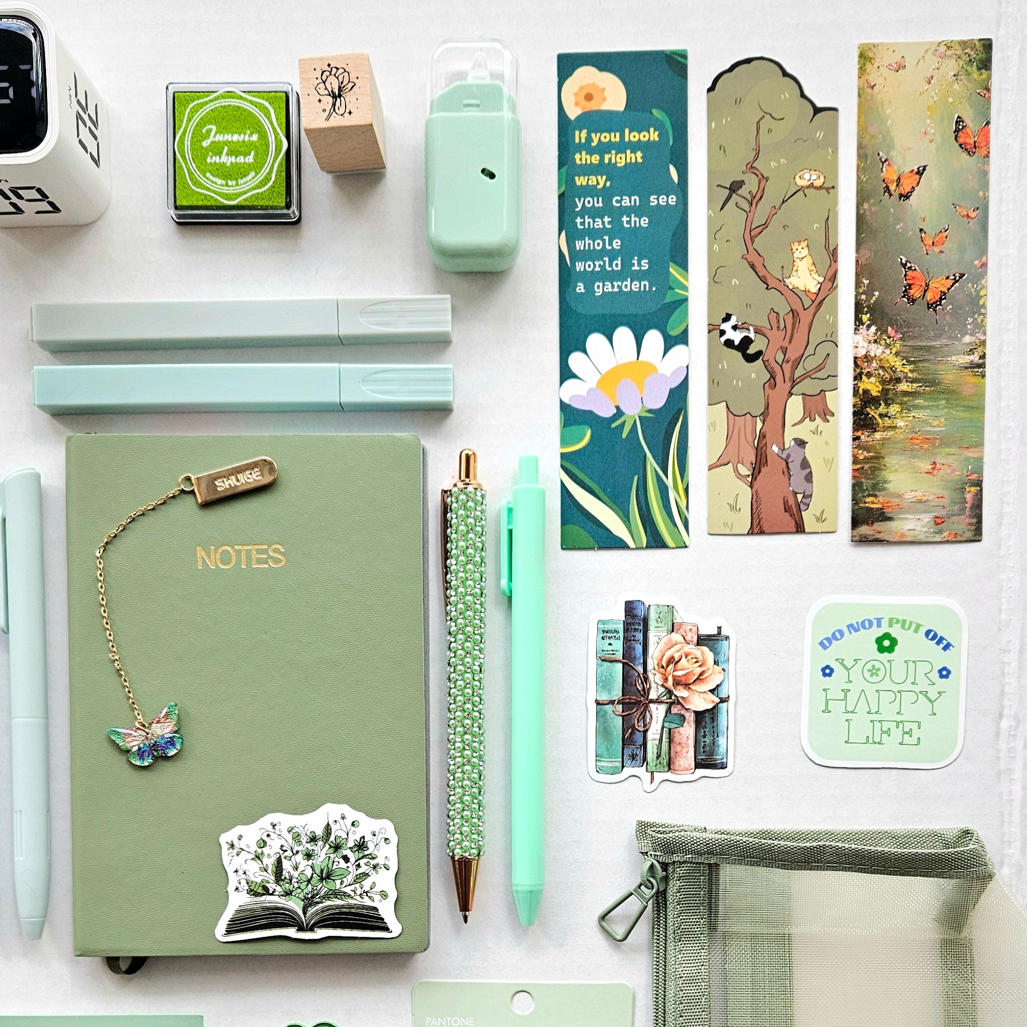 🌿Calm Green Reader – Deluxe Bookish Bundle