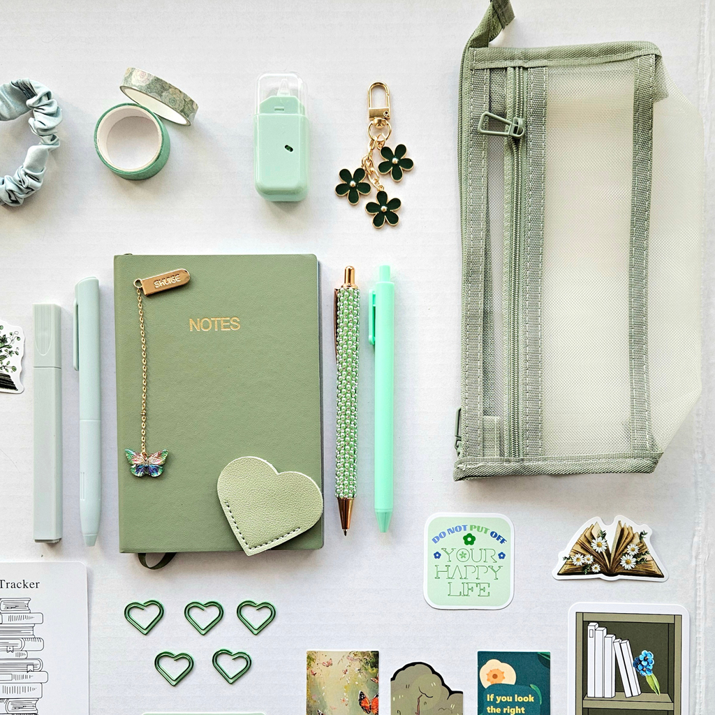 🌿 Calm Green Reader – Classic Bookish Bundle