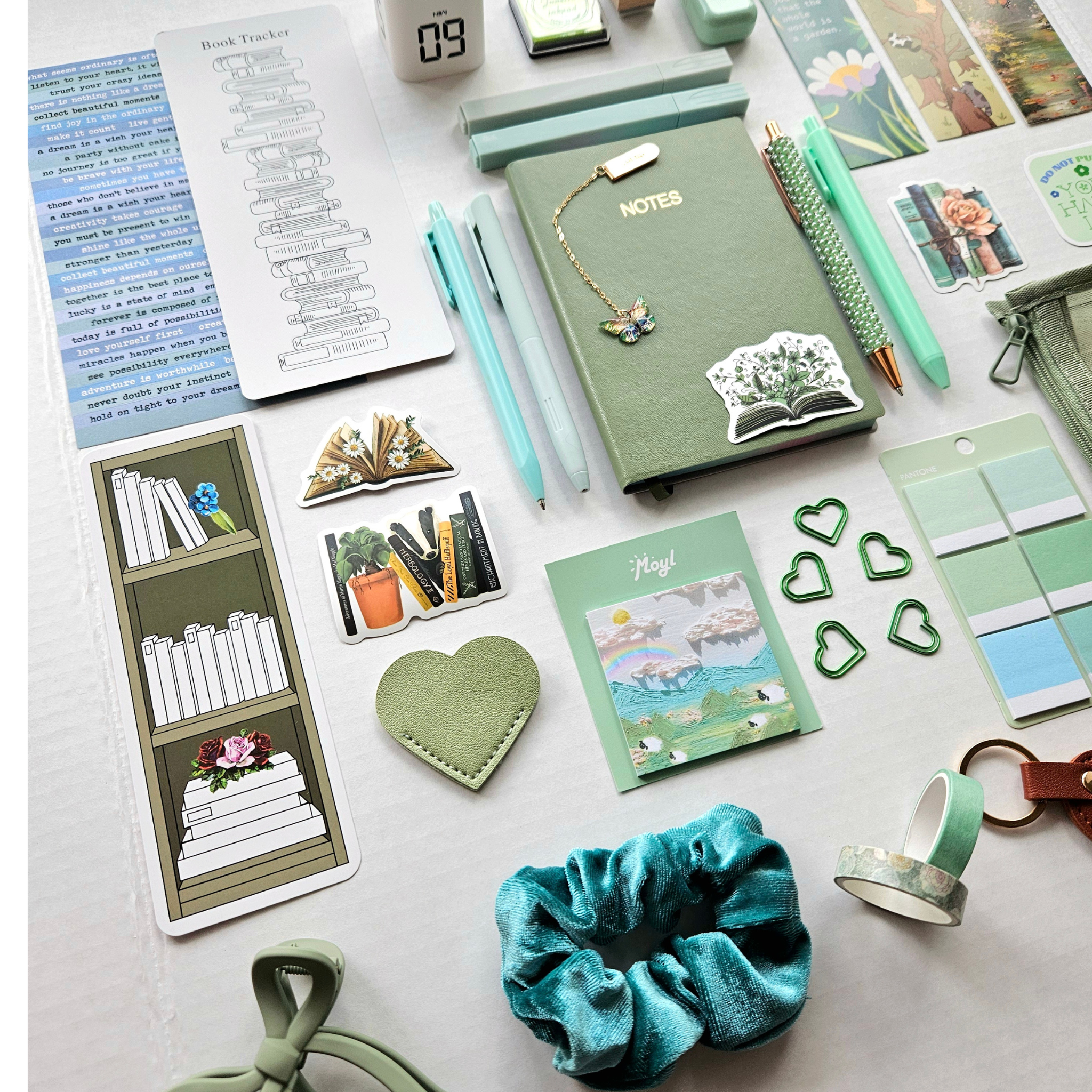 🌿Calm Green Reader – Deluxe Bookish Bundle