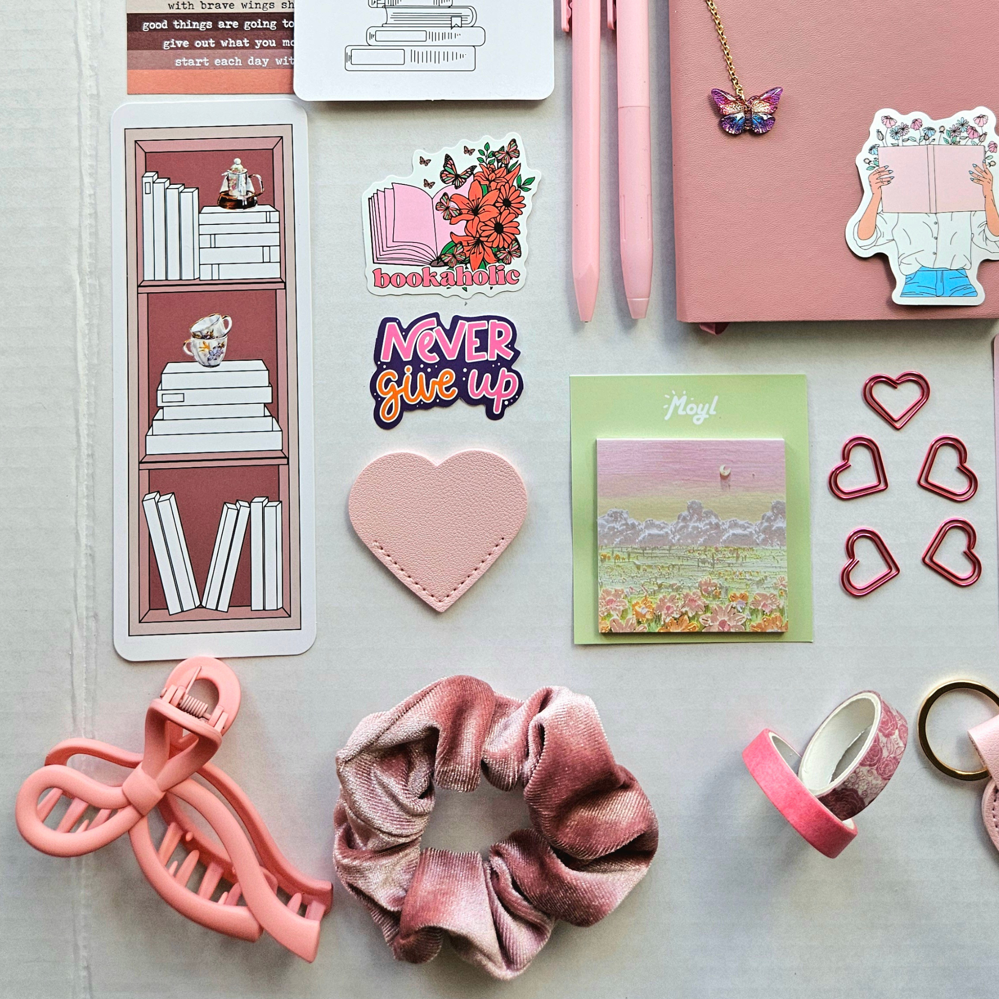 🌸 Soft Pink Romance – Deluxe Bookish Bundle