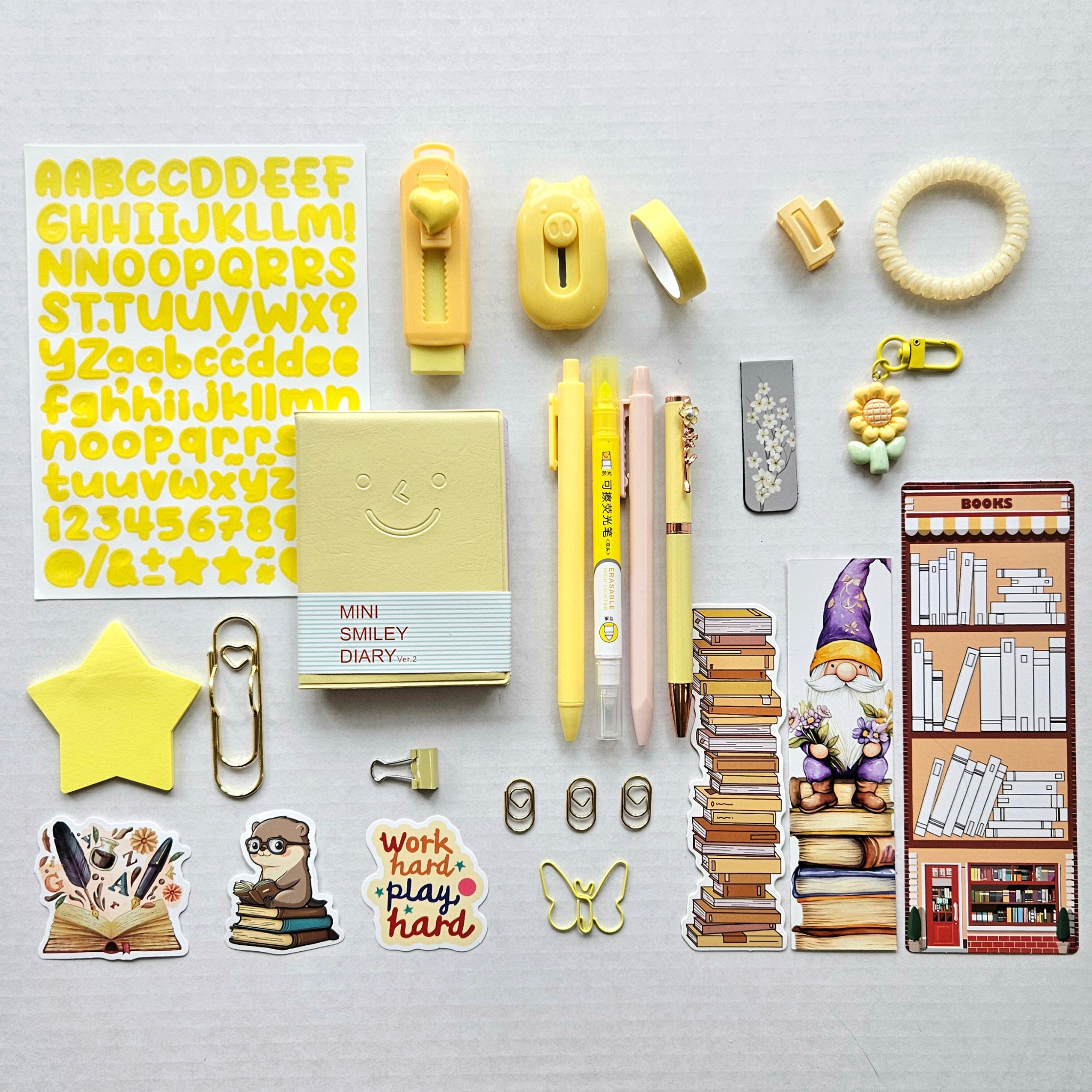 ☀️ Sunny Mood - Yellow Mini Bookish Bundle