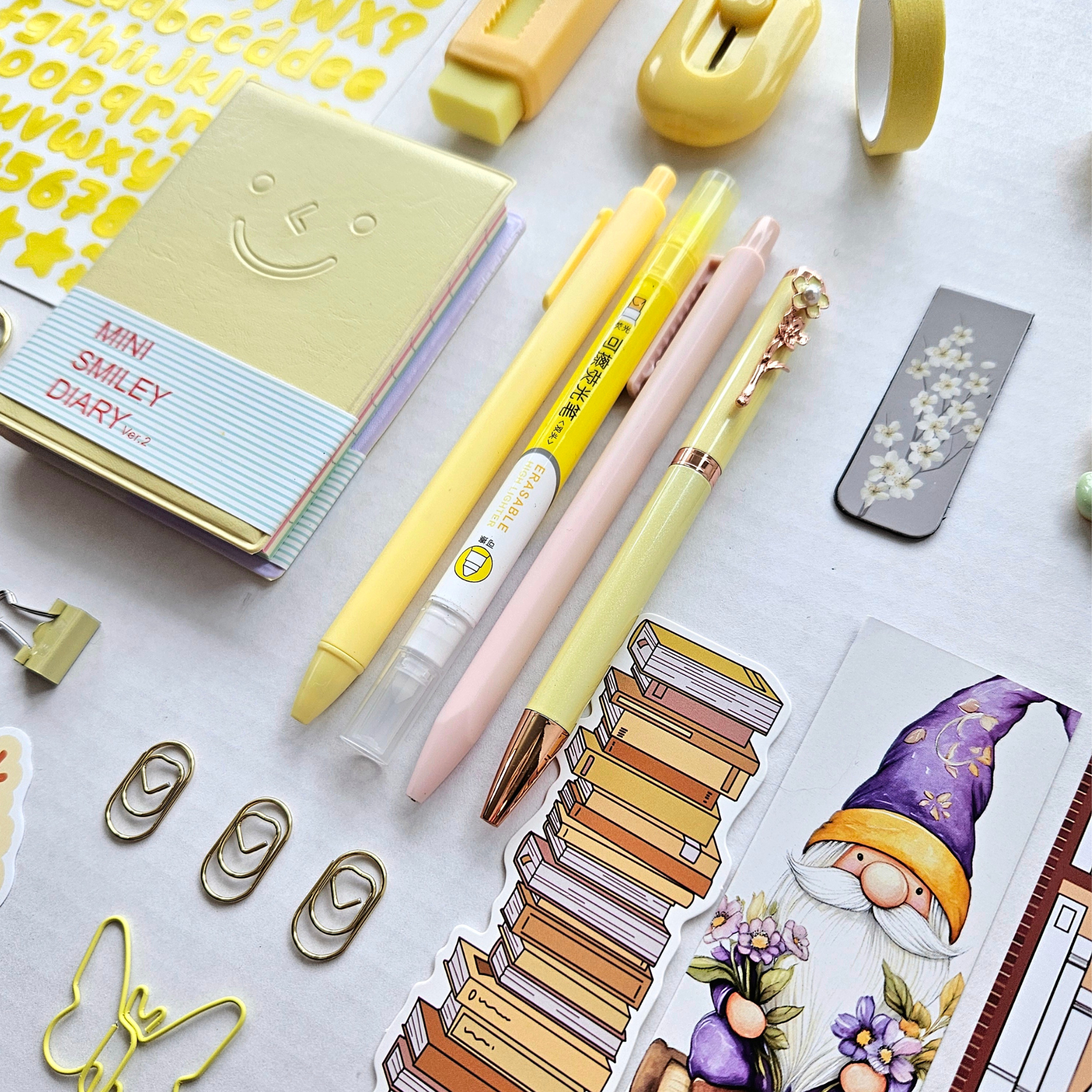 ☀️ Sunny Mood - Yellow Mini Bookish Bundle