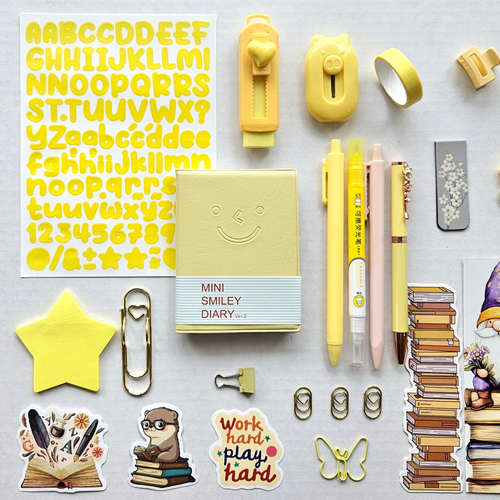 ☀️ Sunny Mood - Yellow Mini Bookish Bundle